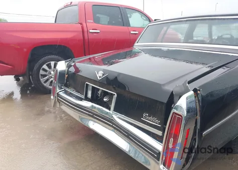1983 Cadillac Deville из США, поврежденный, VIN 1G6AD698XD9165644